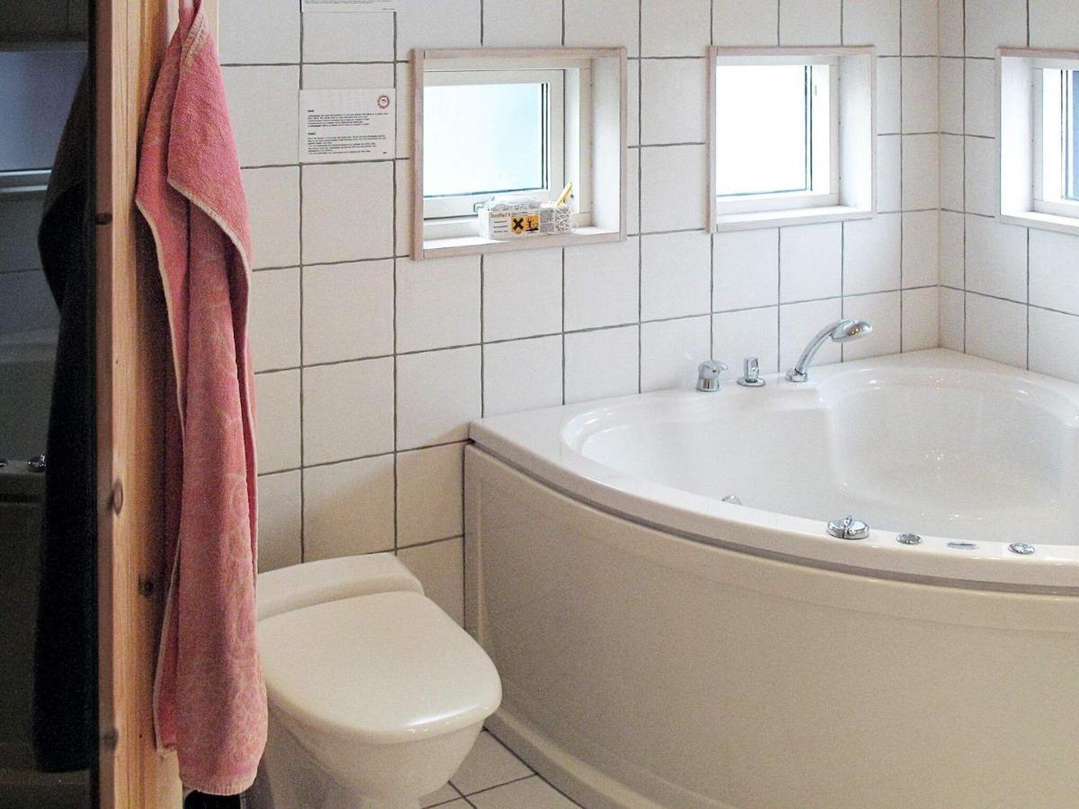 10 Person Holiday Home In Idestrup Bøtø By المظهر الخارجي الصورة